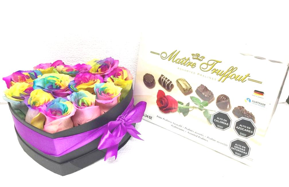 Caja Corazn con 12 Rosas Arcoris y Bombones 180grs